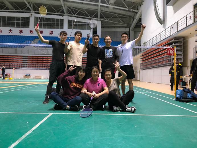 说明: C:\Users\lx\Desktop\研究生网站\开云(中国)研究生羽毛球比赛\微信图片_20190328141257.jpg